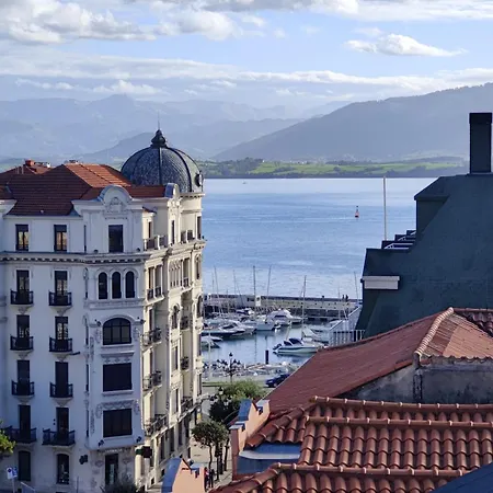 Vistas Al Mar En Puerto Chico *