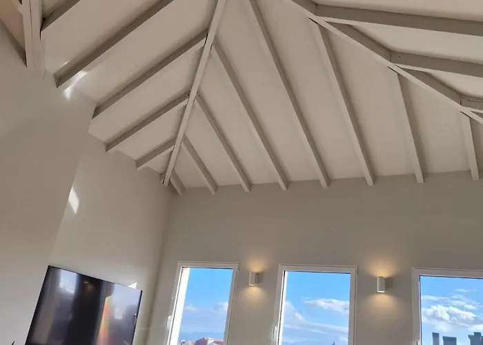 Vistas Al Mar En Puerto Chico *